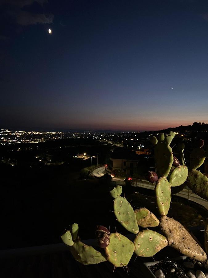 La Petite Maison アーチ・カステッロ エクステリア 写真