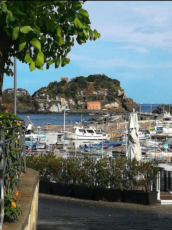 La Petite Maison アーチ・カステッロ エクステリア 写真