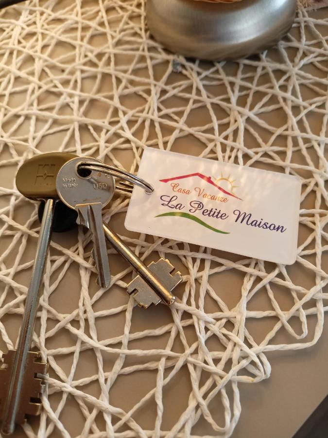 La Petite Maison アーチ・カステッロ エクステリア 写真